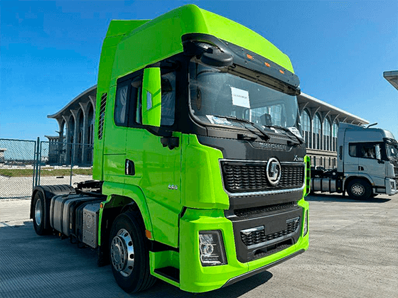 Тягач Shacman Х3000 SX418853381 (4х2)